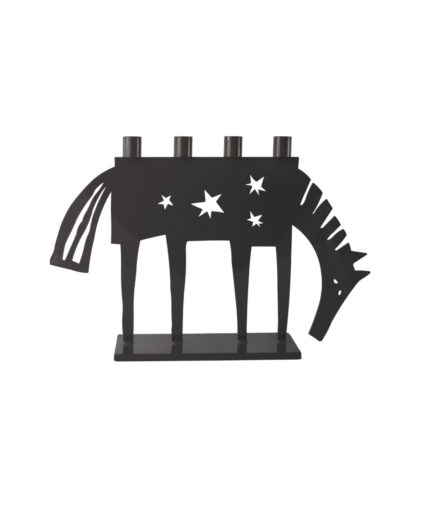 Horse Jernlysestake fra Snekkerbua – en elegant lysestake i jern med hesteinspirert design, perfekt for å skape en varm og innbydende atmosfære i hjemmet. En flott dekorasjon for hestelovers eller som en unik gave.