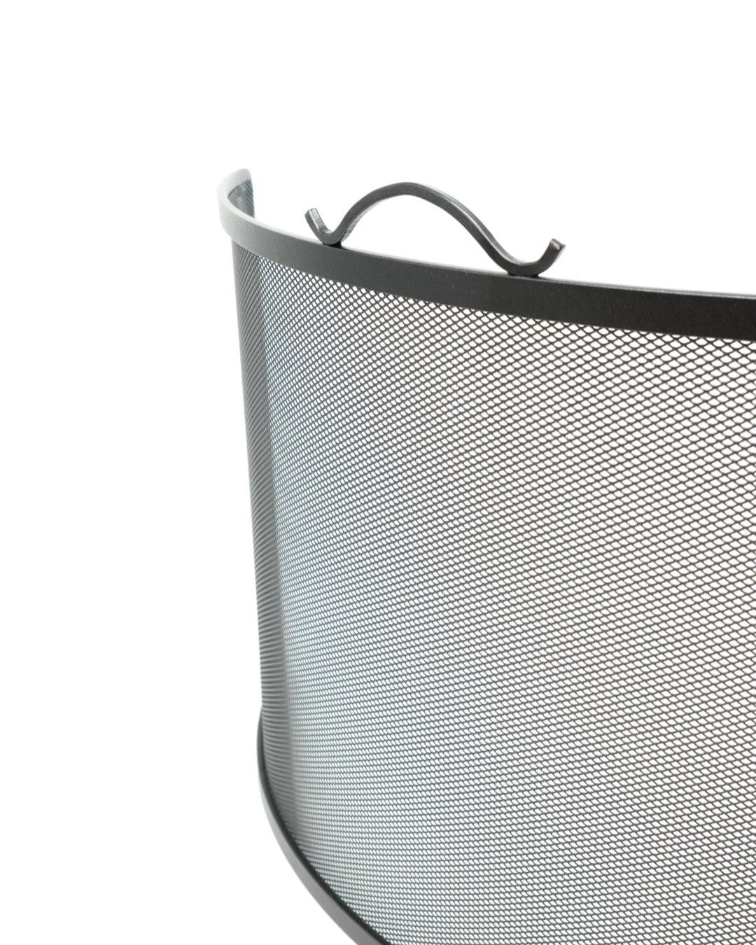 Gnistfangere buet i jern fra Snekkerbua – robuste og håndlagde gnistfangere med buet design, ideelle for å beskytte mot gnister samtidig som de gir et stilfullt preg til uteområdet.