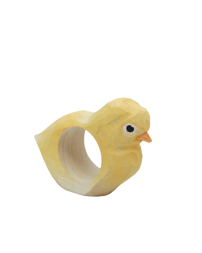 Kylling Serviettholder – en sjarmerende serviettholder i tre, perfekt for påskebordet eller hverdagsbruk. Tilgjengelig hos Snekkerbua.