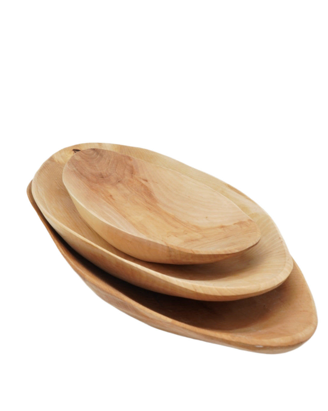Langfat i tre – et vakkert og naturlig serveringsfat, ideelt for brød, frukt eller dekorasjon. Tilgjengelig hos Snekkerbua.