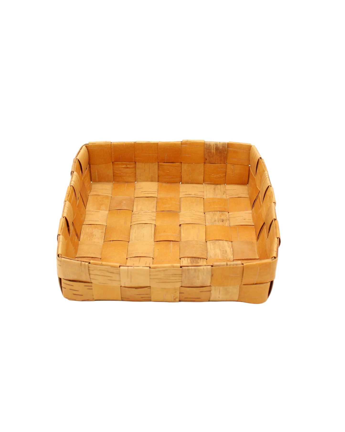 Håndlaget neverfat i bjørkenever til brød og flatbrød, 25 x 25 cm. Laget til Mors Flattbrød.