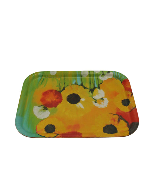 Rektangulært brett med fargerikt blomstermotiv i presset bjørkefinér