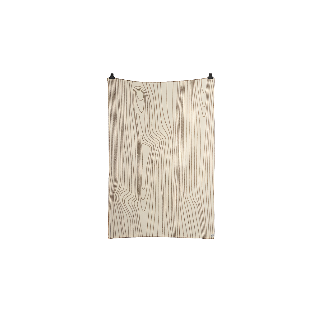 Skog Brun Ullpledd fra Røros Tweed, et luksuriøst og varmt pledd laget av 100% ull. Dette tidløse designet kombinerer den naturlige brunfargen med mykhet og varme, og gir både stil og komfort til hjemmet ditt. Perfekt for å holde varmen på kalde vinterdager eller som et dekorativt element i stuen. Pleddet er laget i Norge med fokus på kvalitet og bærekraft. En ideell gave til dem som setter pris på norsk håndverk og naturens skjønnhet.