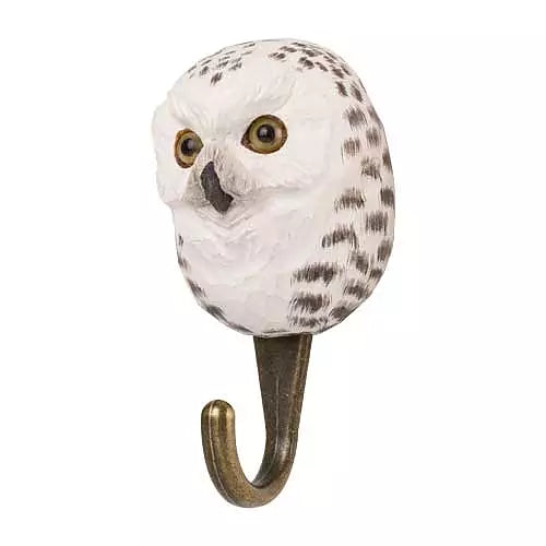 Snøugle-krok fra Wildlife Garden – håndmalt og naturtro krok i tre og metall. En dekorativ og funksjonell krok for hjemmet.