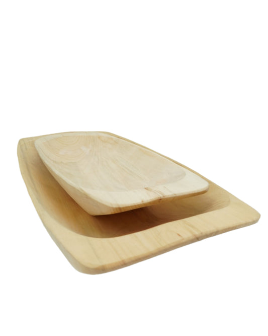 Håndlaget traubord i osp, ideelt for både dekorasjon og praktisk bruk. Holdbar og tidløs design fra Snekkerbua.